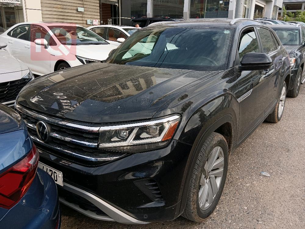 ڤۆڵکسواگن ئەتڵەس کرۆس سپۆرت